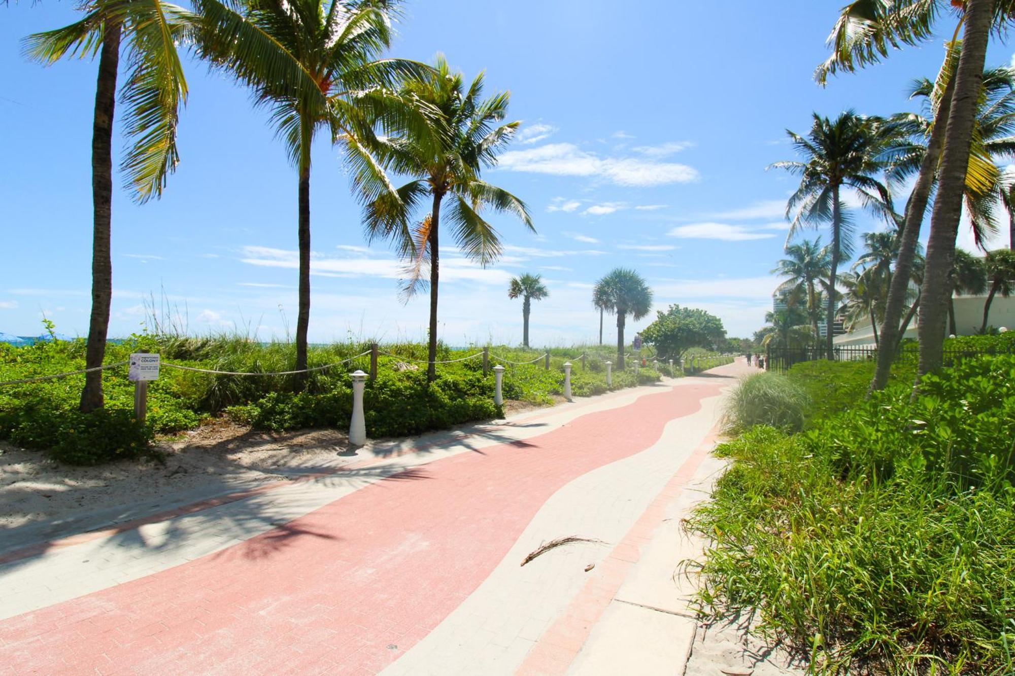 Castle 828 Oceanfront View With Balcony, Pool, Tennis, Beach Access And Free Parking! Miami Beach Buitenkant foto