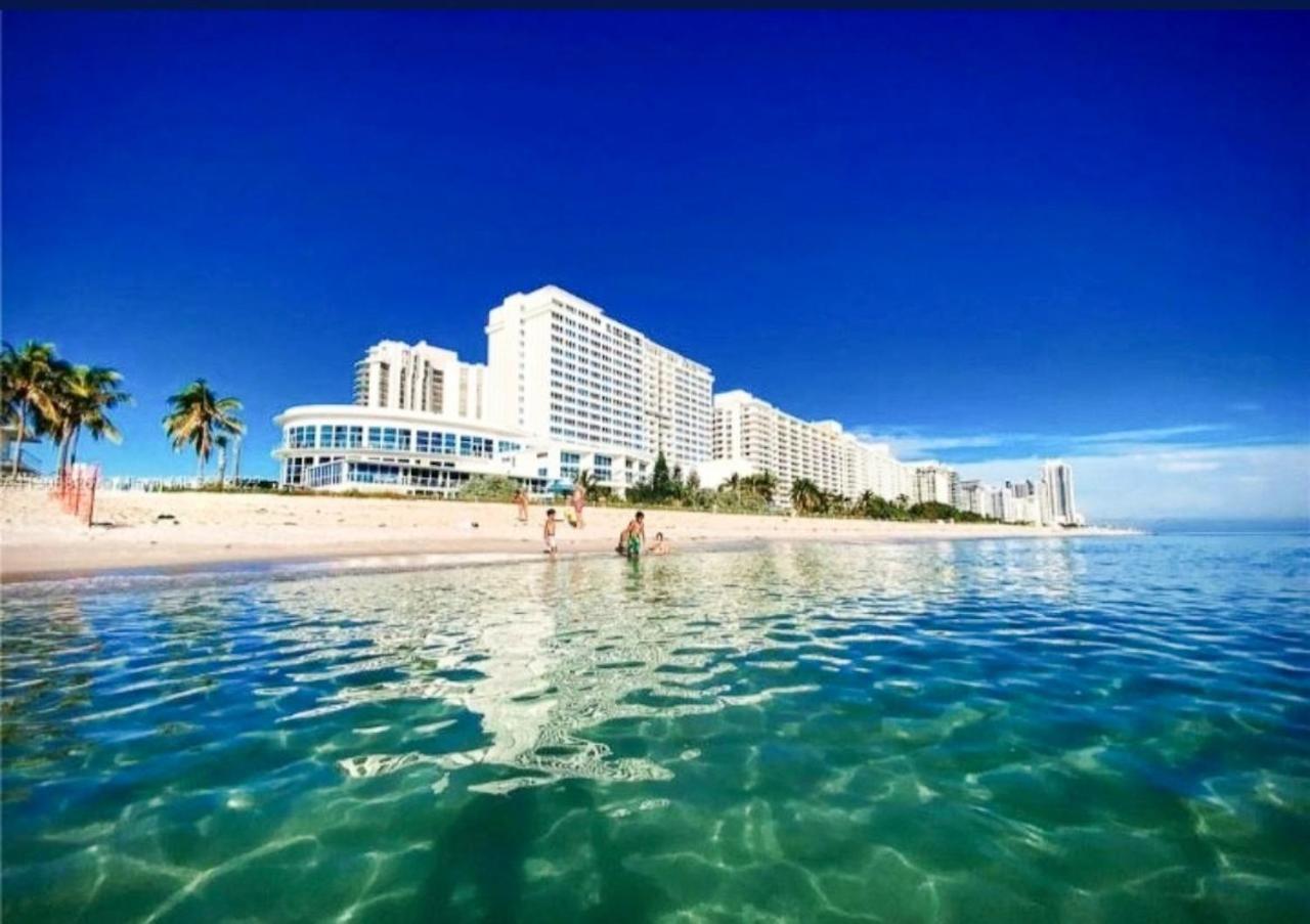 Castle 828 Oceanfront View With Balcony, Pool, Tennis, Beach Access And Free Parking! Miami Beach Buitenkant foto